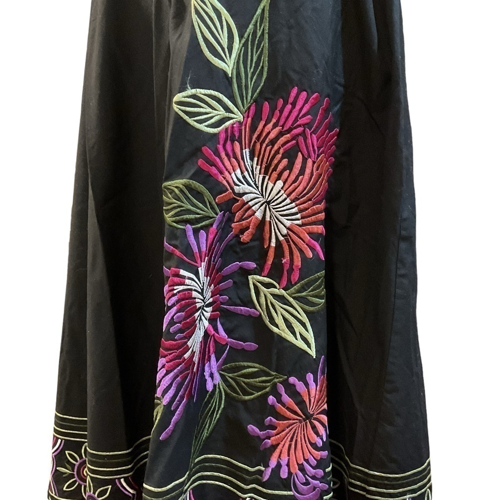 SLB A Line Embroidered Mid Calf Tea Length Black Skirt Size 4 - Picture 2 of 9